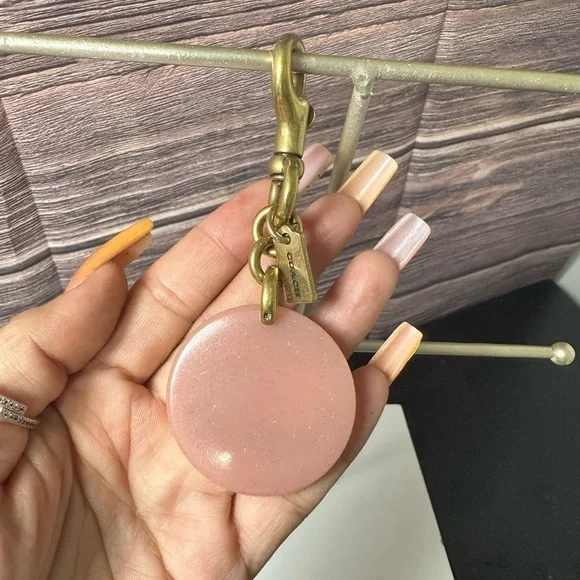 Coach C keychain - Picture 2 of 2